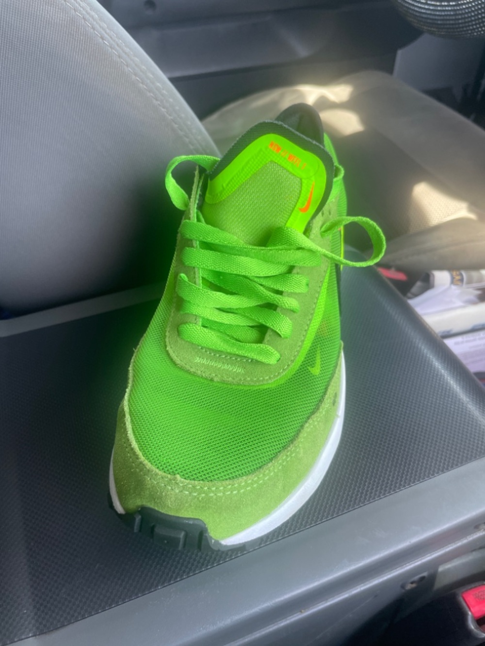 shoe - Picture 3 of 3